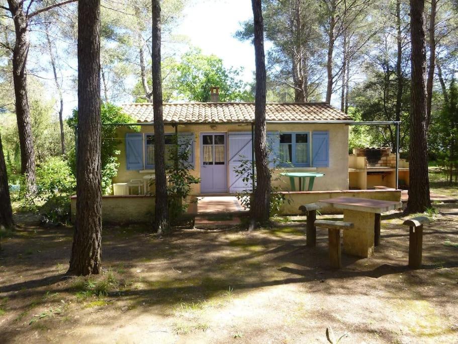 Maisonnette En Pleine Nature Le Beausset Exteriör bild